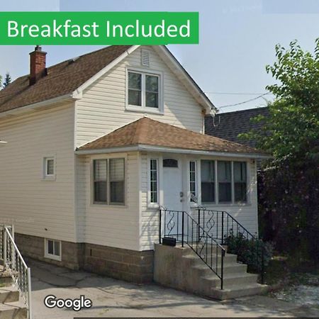 Cozy 3 Bedroom Downtown Cottage With Complimentary Breakfast Delivered Daily To The Rental Cataratas do Niágara Exterior foto